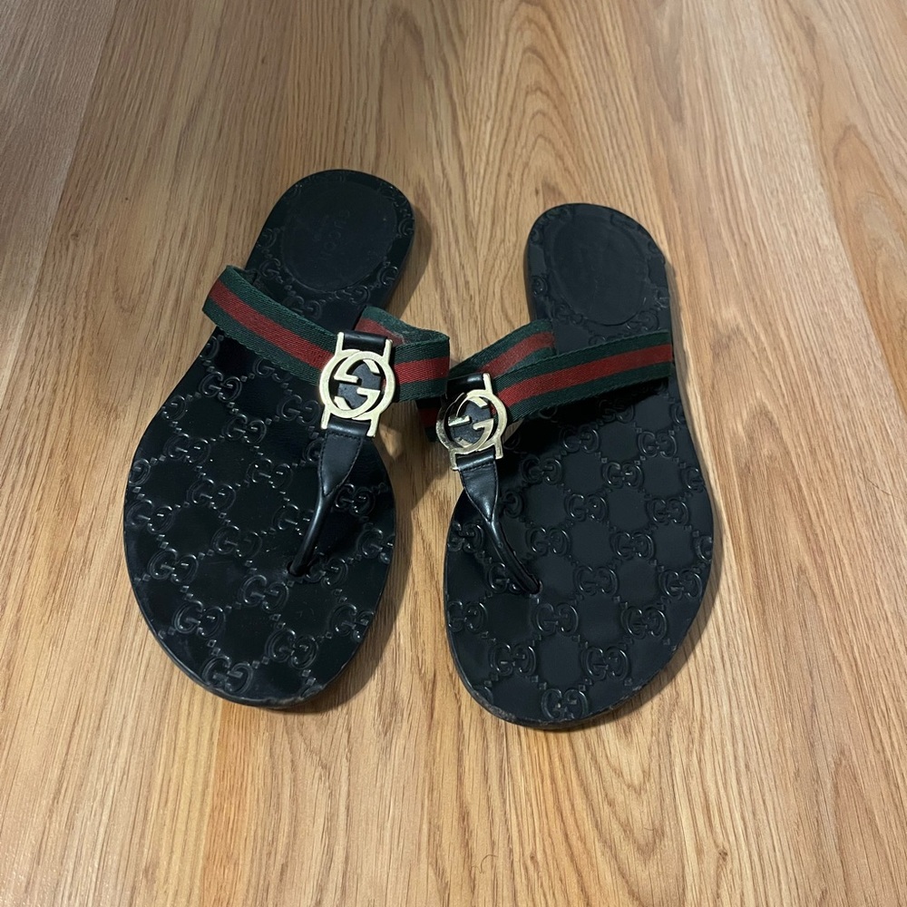Gucci Black Flip Flops with Red and Green Straps